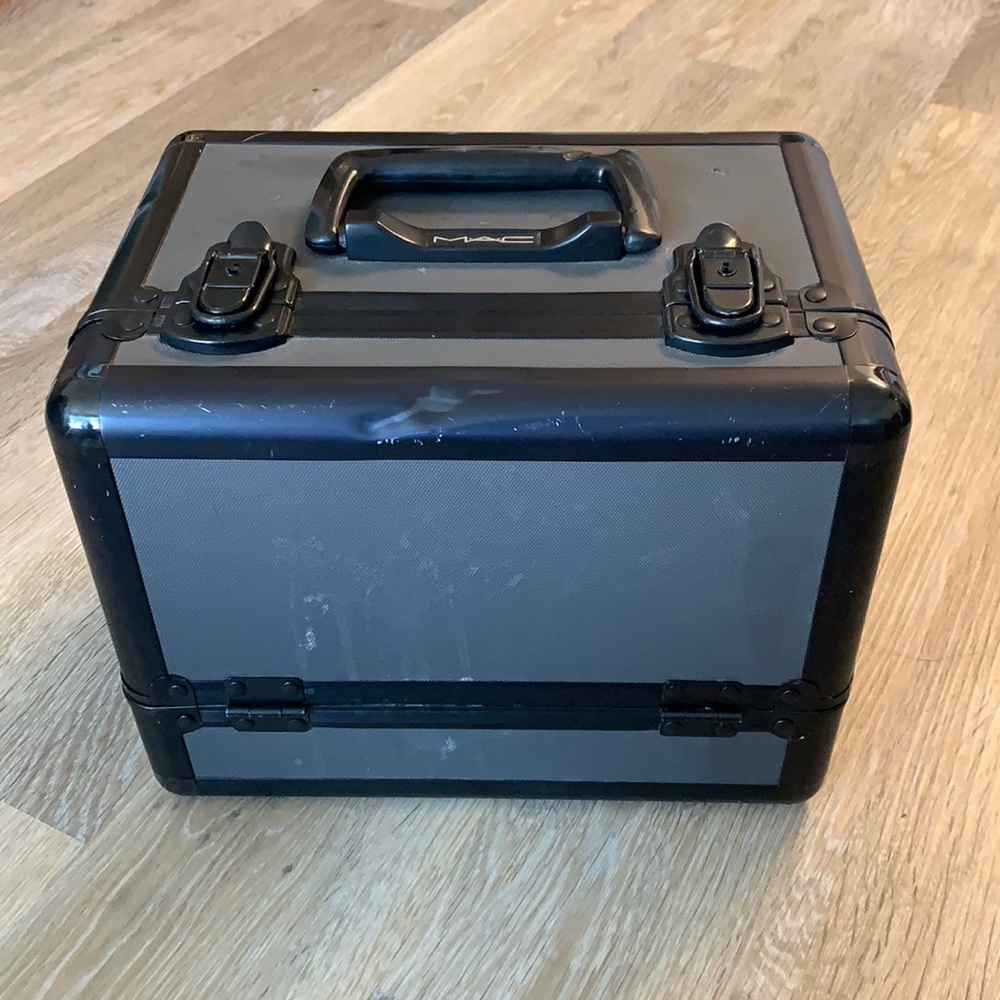 Rare M.A.C. Vintage Makeup Case